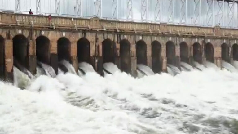 ಎರಡೂ ರಾಜ್ಯಗಳಲ್ಲಿ ರೈತರ ಹೋರಾಟ ತೀವ್ರವಾಗುತ್ತಿರುವ ಹೊತ್ತಲ್ಲಿ ಮಂಗಳವಾರ ಸಭೆ ಕರೆದಿರುವ CWRC