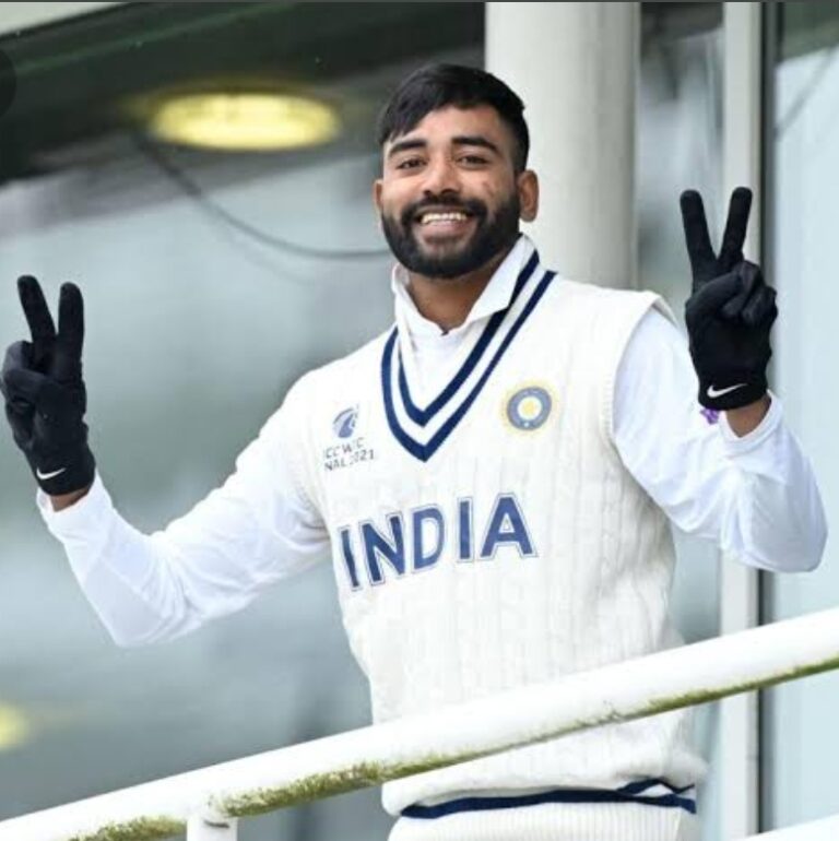 ಐಸಿಸಿ ನೂತನ ಏಕದಿನ ಬೌಲರ್​ಗಳ ಶ್ರೇಯಾಂಕ ಪಟ್ಟಿಯಲ್ಲಿ ಅಗ್ರಸ್ಥಾನಕ್ಕೇರಿದ ಮೊಹಮ್ಮದ್ ಸಿರಾಜ್