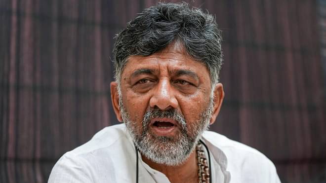 ಡಿಕೆ ಶಿವಕುಮಾರ್ ಗೆ   ಎದುರಾದ ಸಂಕಷ್ಟ : ಸಿಬಿಐ ತನಿಖೆಗೆ ಗ್ರೀನ್ ಸಿಗ್ನಲ್ ನೀಡಿದ ಹೈಕೋರ್ಟ್
