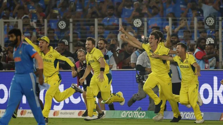 ವಿಶ್ವಕಪ್ ಕಿರೀಟ ಮುಡಿಗೇರಿಸಿಕೊಂಡ ಆಸ್ಟ್ರೇಲಿಯಾ ತಂಡ